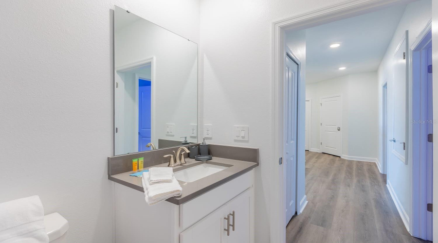 DAVENPORT, Florida 33896, 5 Bedrooms Bedrooms, ,5 BathroomsBathrooms,Residential,For Sale,PLAY THROUGH,0,MFRO6415351