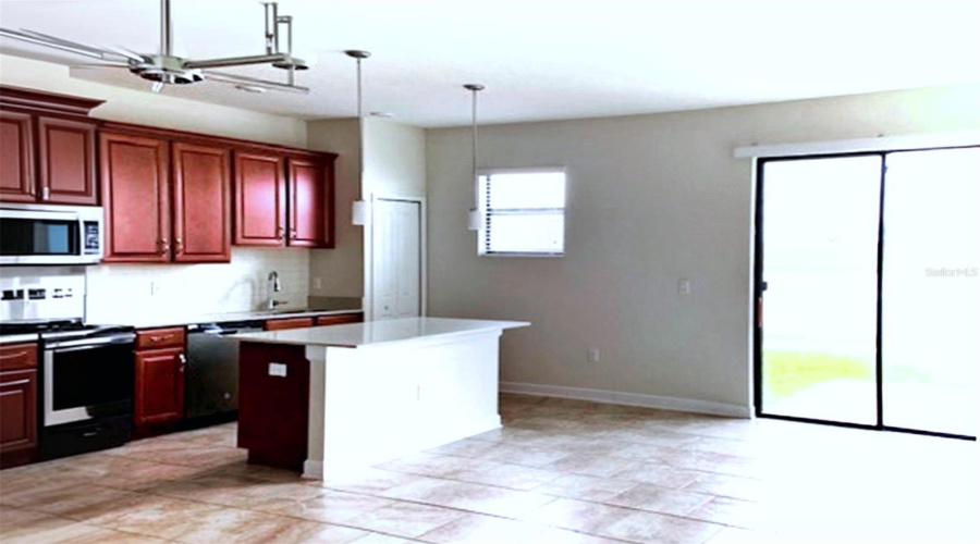 DAVENPORT, Florida 33896, 3 Bedrooms Bedrooms, ,2 BathroomsBathrooms,Residential,For Sale,ROYAL ST GEORGE,0,MFRO6414466