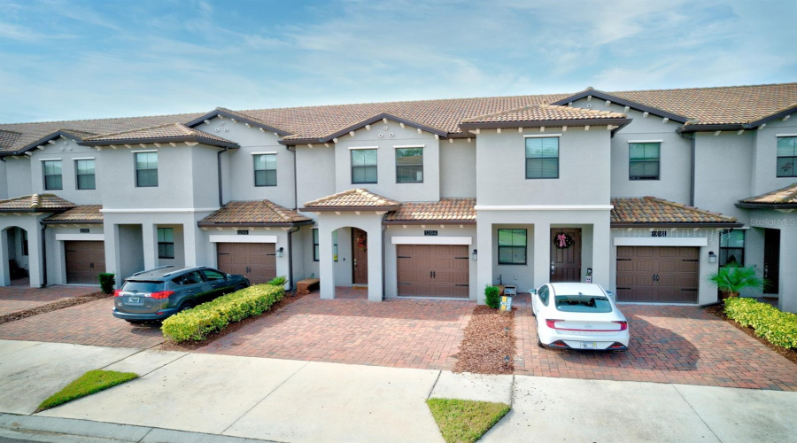 DAVENPORT, Florida 33896, 3 Bedrooms Bedrooms, ,2 BathroomsBathrooms,Residential,For Sale,ROYAL ST GEORGE,0,MFRO6414466