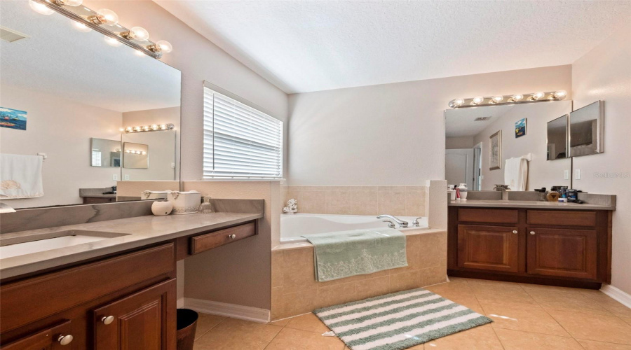KISSIMMEE, Florida 34746, 4 Bedrooms Bedrooms, ,2 BathroomsBathrooms,Residential,For Sale,SPRING BLOSSOM,0,MFRS5151862