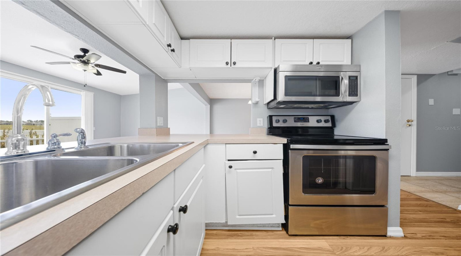 DAVENPORT, Florida 33897, 3 Bedrooms Bedrooms, ,3 BathroomsBathrooms,Residential,For Sale,ORCHID,0,MFRO6413987