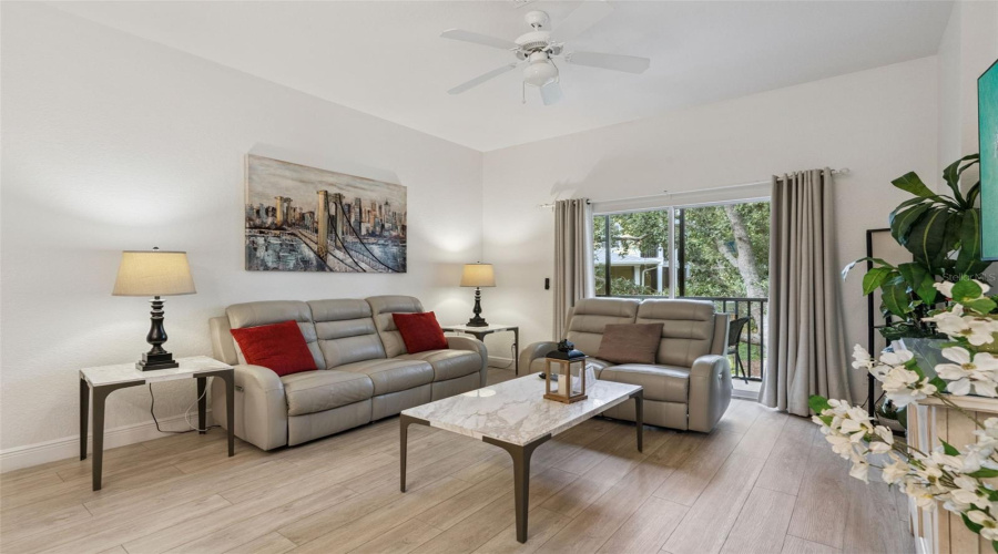 DAVENPORT, Florida 33897, 3 Bedrooms Bedrooms, ,2 BathroomsBathrooms,Residential,For Sale,LUCAYA,0,MFRO6416880