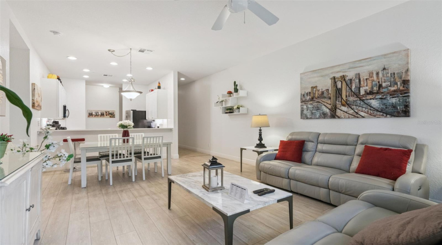 DAVENPORT, Florida 33897, 3 Bedrooms Bedrooms, ,2 BathroomsBathrooms,Residential,For Sale,LUCAYA,0,MFRO6416880