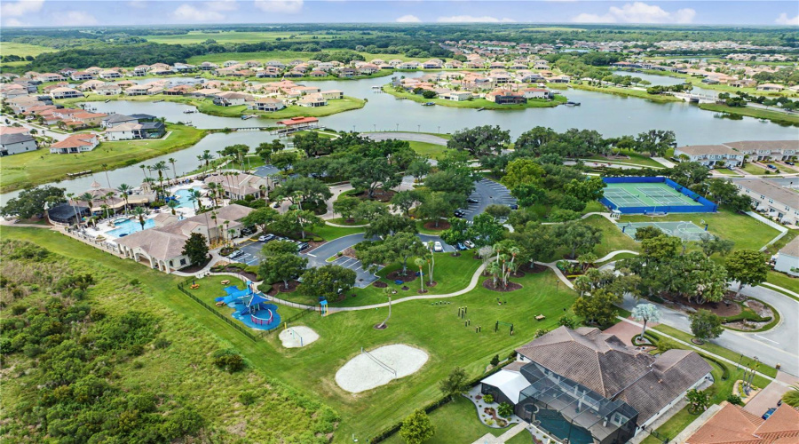 KISSIMMEE, Florida 34746, 4 Bedrooms Bedrooms, ,4 BathroomsBathrooms,Residential,For Sale,AGOSTINO,0,MFRO6417134