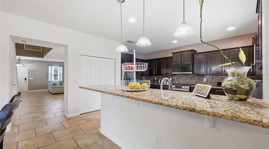 DAVENPORT, Florida 33896, 4 Bedrooms Bedrooms, ,2 BathroomsBathrooms,Residential,For Sale,SEQUOIA,0,MFRO6417095