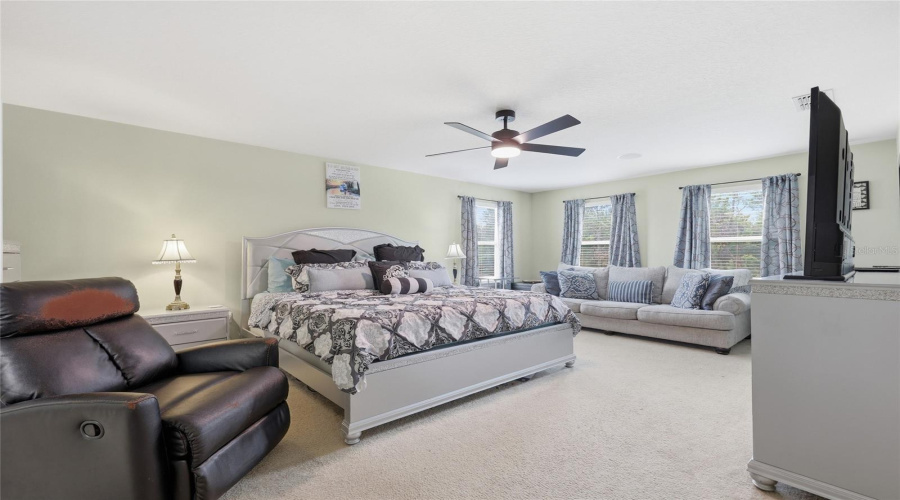 DAVENPORT, Florida 33896, 4 Bedrooms Bedrooms, ,2 BathroomsBathrooms,Residential,For Sale,SEQUOIA,0,MFRO6417095