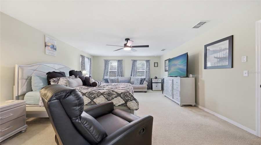 DAVENPORT, Florida 33896, 4 Bedrooms Bedrooms, ,2 BathroomsBathrooms,Residential,For Sale,SEQUOIA,0,MFRO6417095