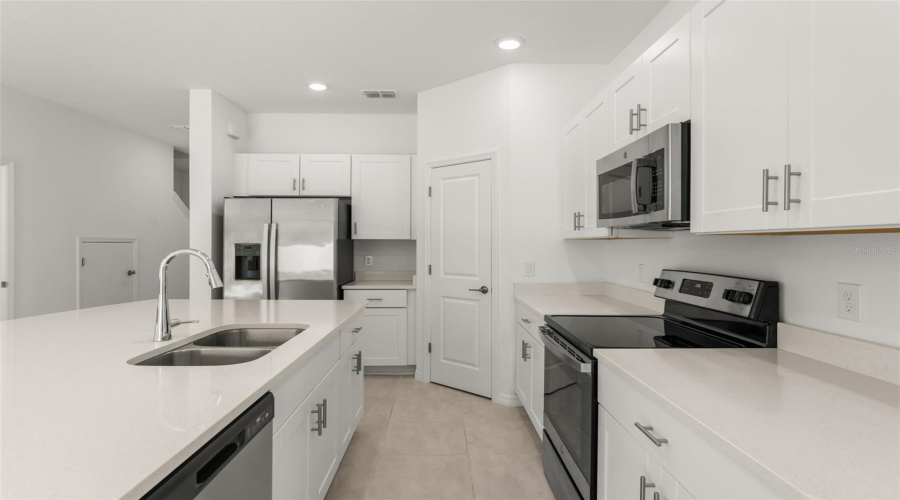 KISSIMMEE, Florida 34746, 3 Bedrooms Bedrooms, ,2 BathroomsBathrooms,Residential,For Sale,LANDING NET,0,MFRO6416193
