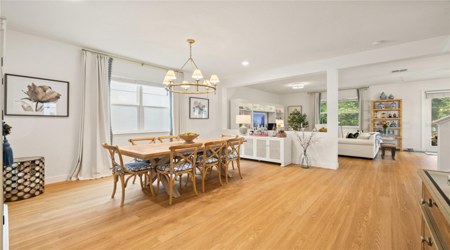 ORLANDO, Florida 32836, 4 Bedrooms Bedrooms, ,3 BathroomsBathrooms,Residential,For Sale,WAKEWORTH,0,MFRO6406126
