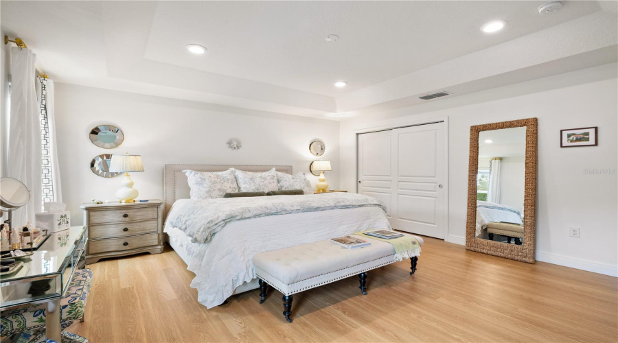 ORLANDO, Florida 32836, 4 Bedrooms Bedrooms, ,3 BathroomsBathrooms,Residential,For Sale,WAKEWORTH,0,MFRO6406126