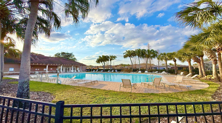 DAVENPORT, Florida 33896, 6 Bedrooms Bedrooms, ,6 BathroomsBathrooms,Residential,For Sale,WINDSOR,0,MFRTB8495409