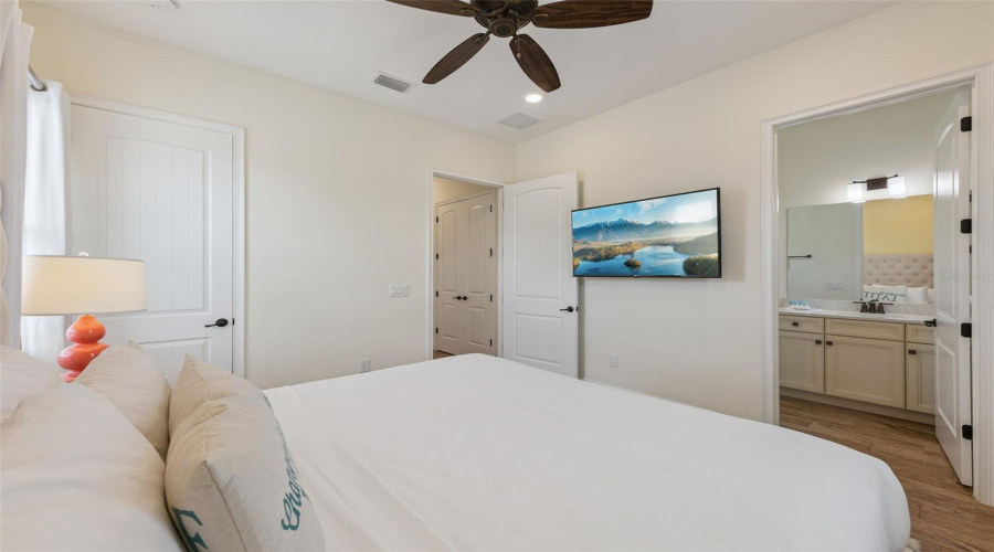 KISSIMMEE, Florida 34747, 4 Bedrooms Bedrooms, ,3 BathroomsBathrooms,Residential,For Sale,LOST SHAKER,0,MFRW7886703