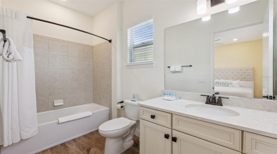 KISSIMMEE, Florida 34747, 4 Bedrooms Bedrooms, ,3 BathroomsBathrooms,Residential,For Sale,LOST SHAKER,0,MFRW7886703