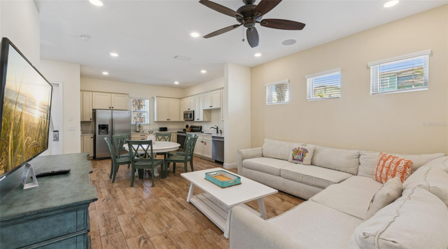 KISSIMMEE, Florida 34747, 4 Bedrooms Bedrooms, ,3 BathroomsBathrooms,Residential,For Sale,LOST SHAKER,0,MFRW7886703