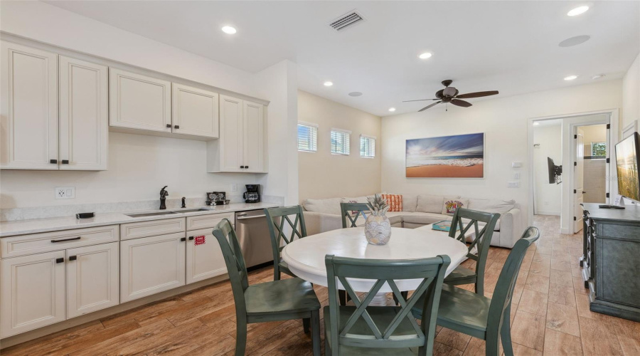 KISSIMMEE, Florida 34747, 4 Bedrooms Bedrooms, ,3 BathroomsBathrooms,Residential,For Sale,LOST SHAKER,0,MFRW7886703