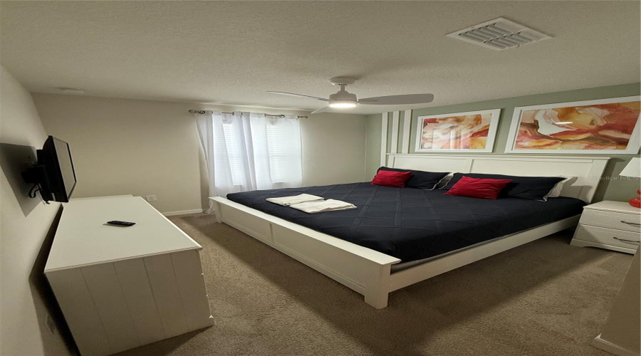 DAVENPORT, Florida 33897, 5 Bedrooms Bedrooms, ,4 BathroomsBathrooms,Residential,For Sale,JETTY WAY,0,MFRO6416126