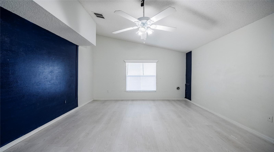 DAVENPORT, Florida 33837, 3 Bedrooms Bedrooms, ,2 BathroomsBathrooms,Residential,For Sale,CHINA BERRY,0,MFRTB8519632