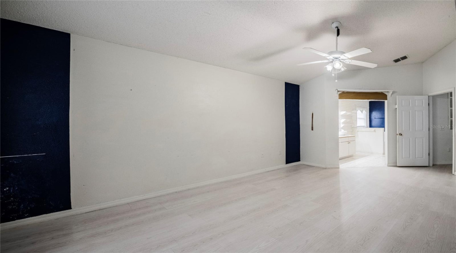 DAVENPORT, Florida 33837, 3 Bedrooms Bedrooms, ,2 BathroomsBathrooms,Residential,For Sale,CHINA BERRY,0,MFRTB8519632