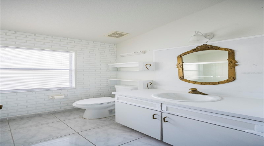 DAVENPORT, Florida 33837, 3 Bedrooms Bedrooms, ,2 BathroomsBathrooms,Residential,For Sale,CHINA BERRY,0,MFRTB8519632