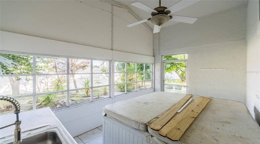 DAVENPORT, Florida 33837, 3 Bedrooms Bedrooms, ,2 BathroomsBathrooms,Residential,For Sale,CHINA BERRY,0,MFRTB8519632