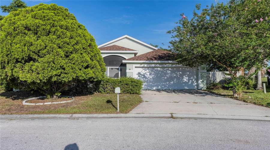 DAVENPORT, Florida 33837, 3 Bedrooms Bedrooms, ,2 BathroomsBathrooms,Residential,For Sale,CHINA BERRY,0,MFRTB8519632