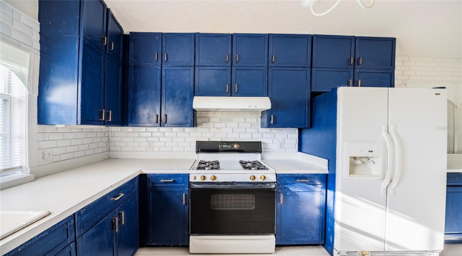 DAVENPORT, Florida 33837, 3 Bedrooms Bedrooms, ,2 BathroomsBathrooms,Residential,For Sale,CHINA BERRY,0,MFRTB8519632