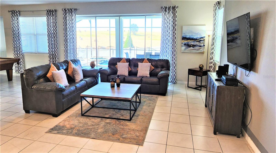 KISSIMMEE, Florida 34747, 9 Bedrooms Bedrooms, ,6 BathroomsBathrooms,Residential,For Sale,CARIBBEAN VIEW,0,MFRS5152046