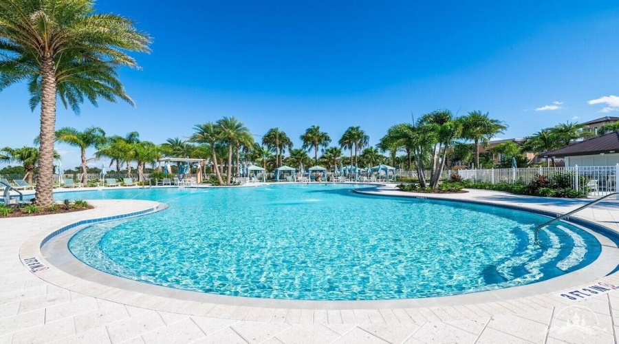KISSIMMEE, Florida 34747, 9 Bedrooms Bedrooms, ,6 BathroomsBathrooms,Residential,For Sale,CARIBBEAN VIEW,0,MFRS5152046