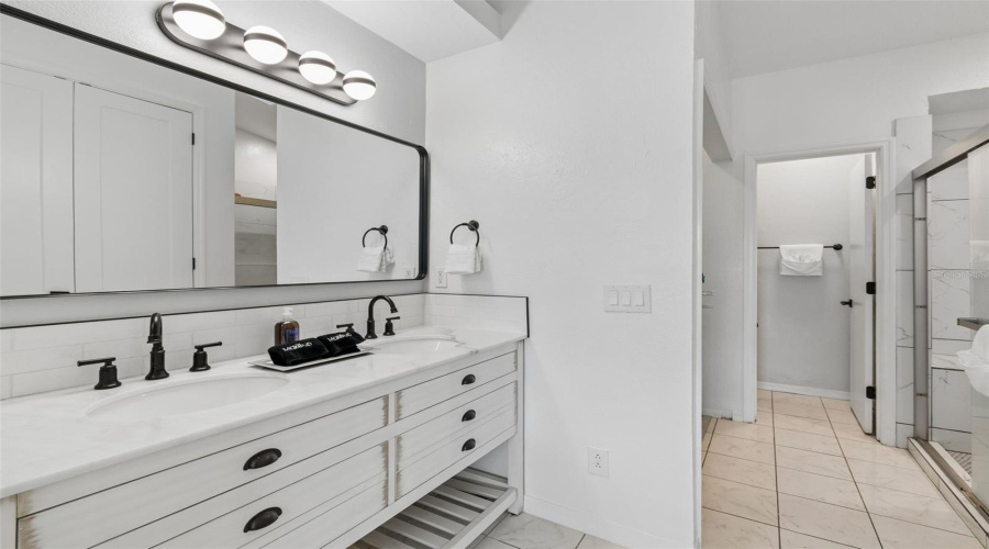 DAVENPORT, Florida 33897, 4 Bedrooms Bedrooms, ,3 BathroomsBathrooms,Residential,For Sale,CARIBBEAN,0,MFRO6417596