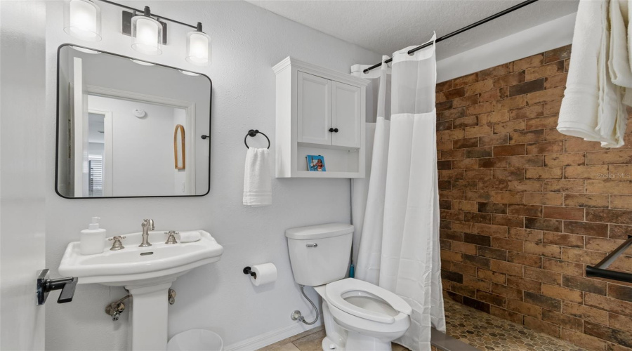 DAVENPORT, Florida 33897, 4 Bedrooms Bedrooms, ,3 BathroomsBathrooms,Residential,For Sale,CARIBBEAN,0,MFRO6417596
