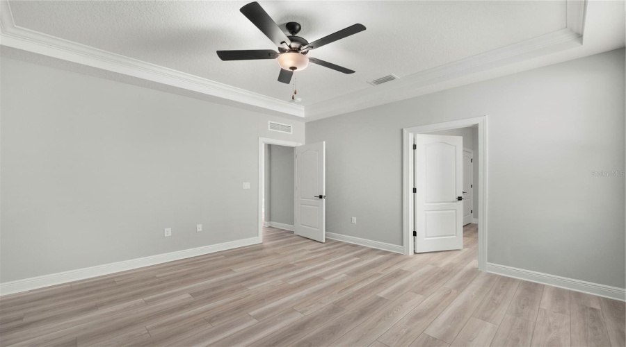 KISSIMMEE, Florida 34747, 6 Bedrooms Bedrooms, ,4 BathroomsBathrooms,Residential,For Sale,MARLOW,0,MFRTB8520006