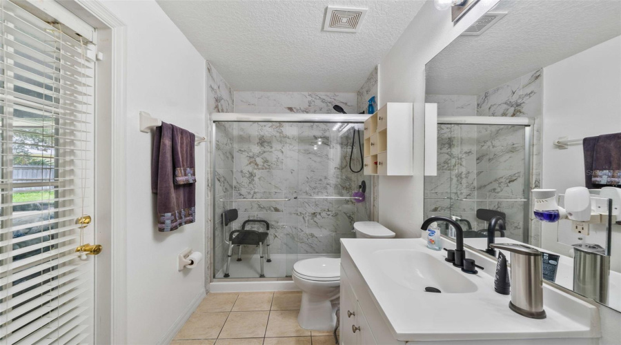 2nd Bathroom