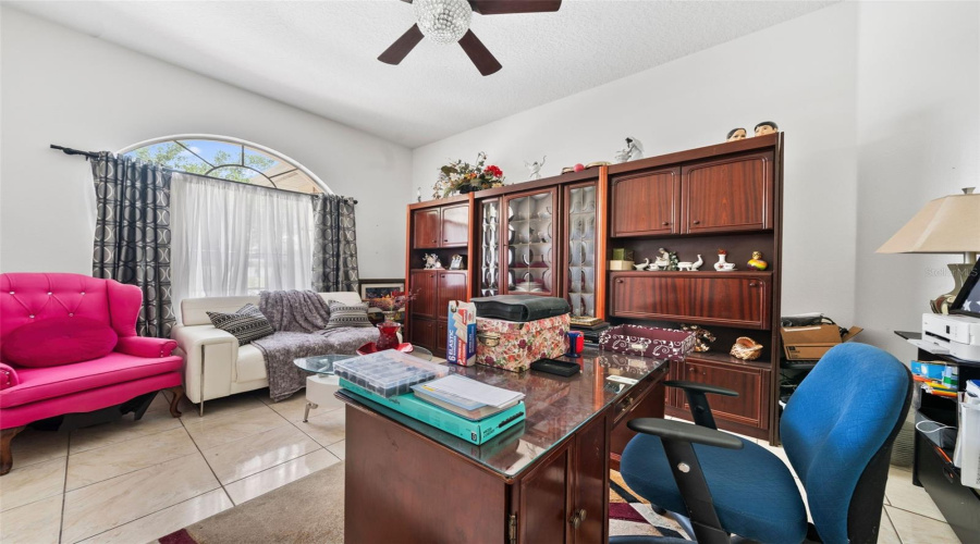 Office/Potential 6th Bedroom