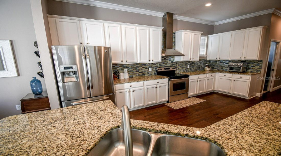CELEBRATION, Florida 34747, 6 Bedrooms Bedrooms, ,4 BathroomsBathrooms,Residential,For Sale,WATERSIDE,0,MFRO6413869