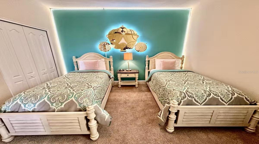 6* Bedroom - 1* Floor