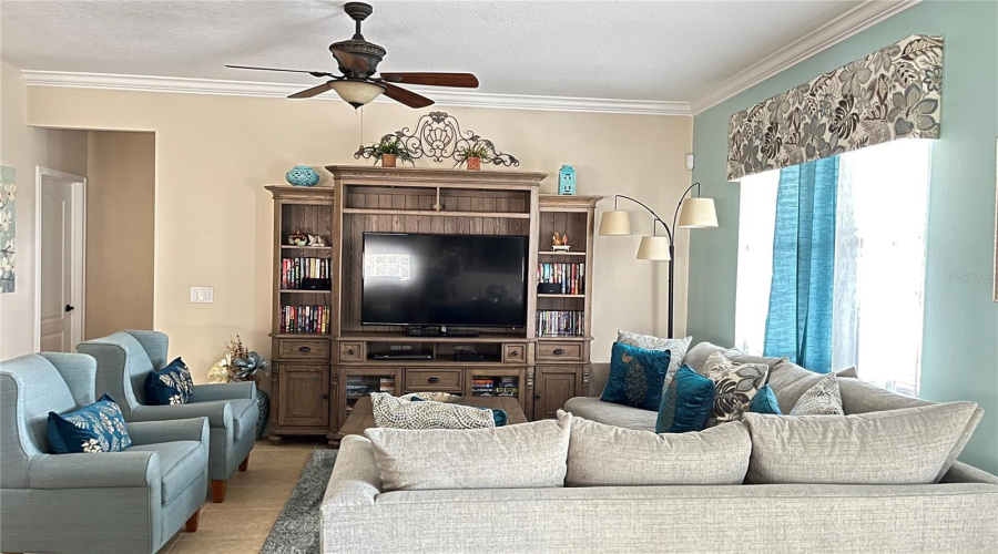 DAVENPORT, Florida 33837, 6 Bedrooms Bedrooms, ,5 BathroomsBathrooms,Residential,For Sale,ACORN,0,MFRO6414769