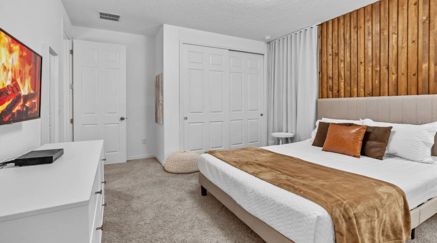 KISSIMMEE, Florida 34747, 9 Bedrooms Bedrooms, ,6 BathroomsBathrooms,Residential,For Sale,FLEMING MIST,0,MFRO6417067