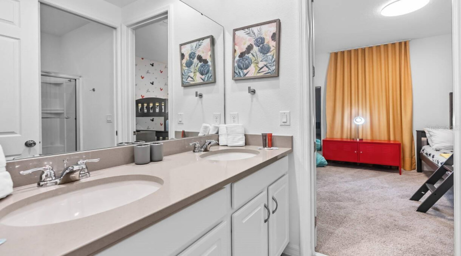 KISSIMMEE, Florida 34747, 9 Bedrooms Bedrooms, ,6 BathroomsBathrooms,Residential,For Sale,FLEMING MIST,0,MFRO6417067