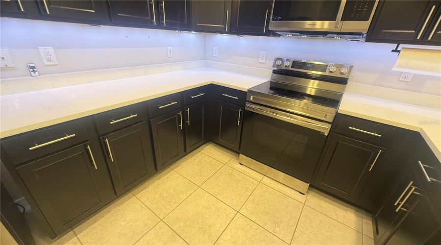 KISSIMMEE, Florida 34746, 3 Bedrooms Bedrooms, ,2 BathroomsBathrooms,Residential,For Sale,CORAL CASTLE,0,MFRS5152027