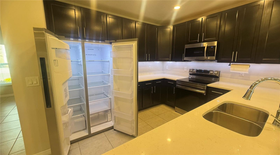 KISSIMMEE, Florida 34746, 3 Bedrooms Bedrooms, ,2 BathroomsBathrooms,Residential,For Sale,CORAL CASTLE,0,MFRS5152027