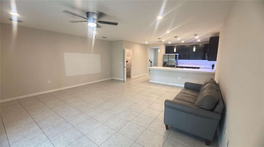 KISSIMMEE, Florida 34746, 3 Bedrooms Bedrooms, ,2 BathroomsBathrooms,Residential,For Sale,CORAL CASTLE,0,MFRS5152027
