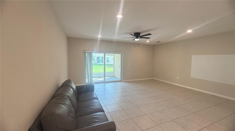 KISSIMMEE, Florida 34746, 3 Bedrooms Bedrooms, ,2 BathroomsBathrooms,Residential,For Sale,CORAL CASTLE,0,MFRS5152027