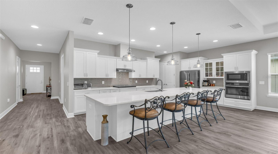 Kitchen enormous island