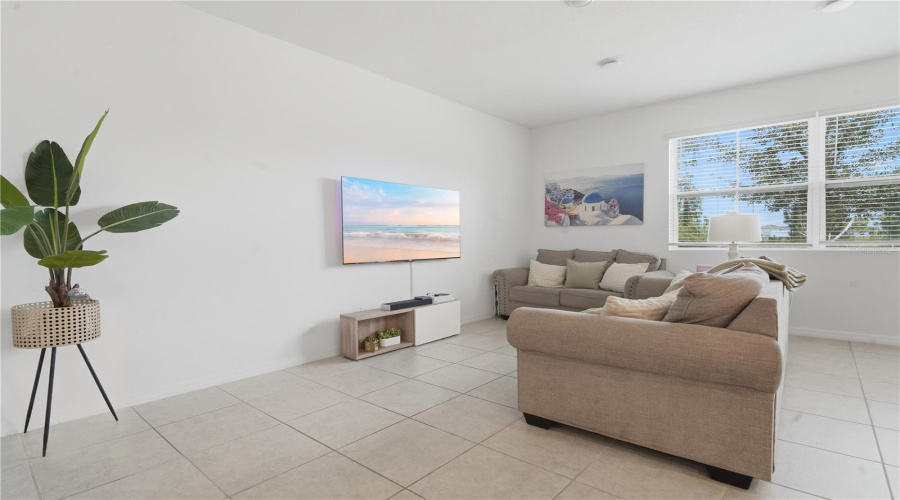 DAVENPORT, Florida 33896, 3 Bedrooms Bedrooms, ,2 BathroomsBathrooms,Residential,For Sale,LONGBOAT,0,MFRS5152067