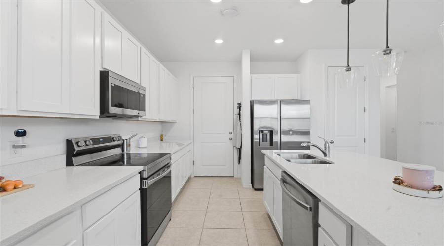 DAVENPORT, Florida 33896, 3 Bedrooms Bedrooms, ,2 BathroomsBathrooms,Residential,For Sale,LONGBOAT,0,MFRS5152067