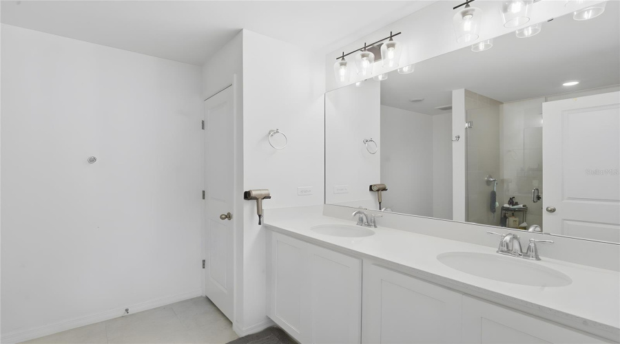 DAVENPORT, Florida 33896, 3 Bedrooms Bedrooms, ,2 BathroomsBathrooms,Residential,For Sale,LONGBOAT,0,MFRS5152067