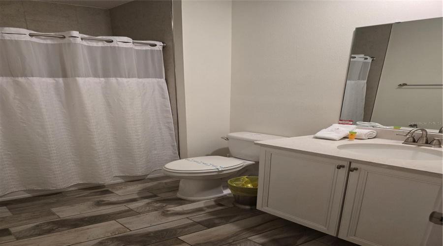 2nd Bathroom 2nd floor