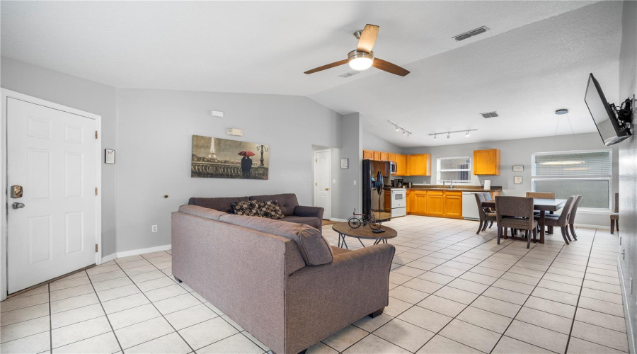 DAVENPORT, Florida 33896, 4 Bedrooms Bedrooms, ,3 BathroomsBathrooms,Residential,For Sale,SUNDOWN,0,MFRTB8518857