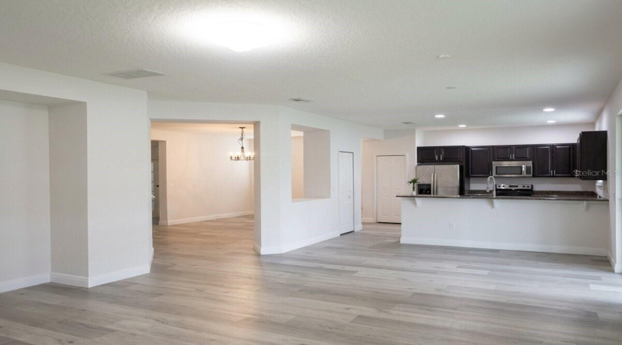 ORLANDO, Florida 32836, 4 Bedrooms Bedrooms, ,2 BathroomsBathrooms,Residential,For Sale,VERRAZANO,0,MFRO6289632
