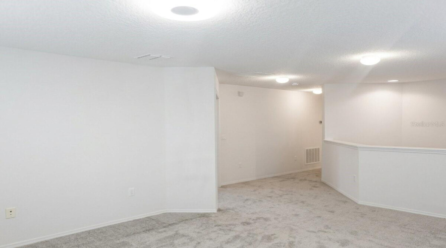 ORLANDO, Florida 32836, 4 Bedrooms Bedrooms, ,2 BathroomsBathrooms,Residential,For Sale,VERRAZANO,0,MFRO6289632